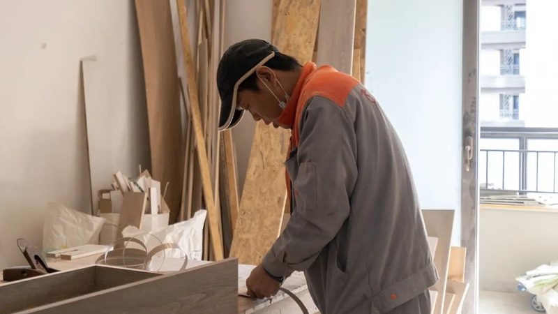 屋面防水材料批发多少钱一桶